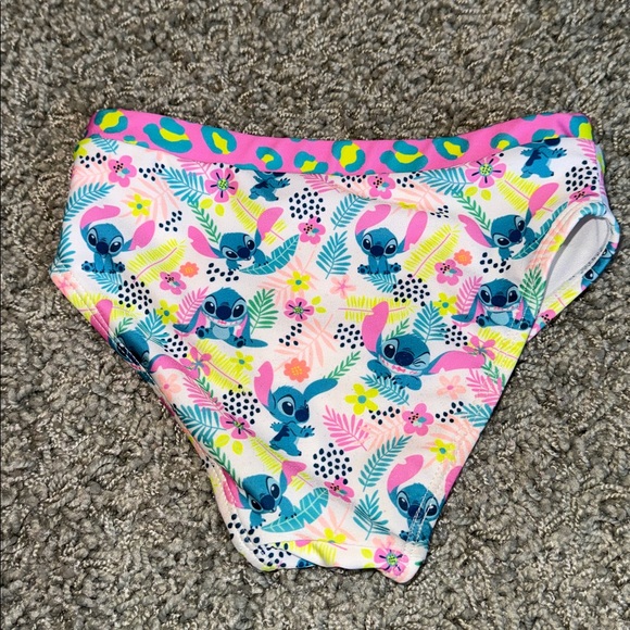 Girls 2 Piece Stitch Swimsuit (5/6) - Picture 9 of 10